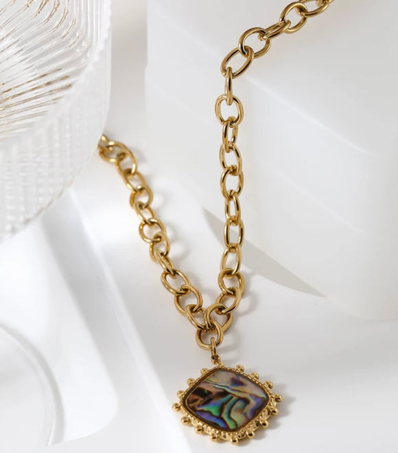 Abalone shell Pendant necklace